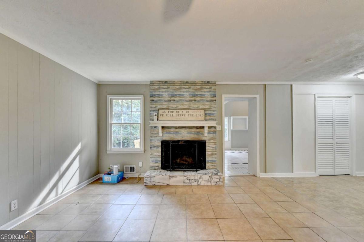 759 Springwood Drive Nw Property Photo 8