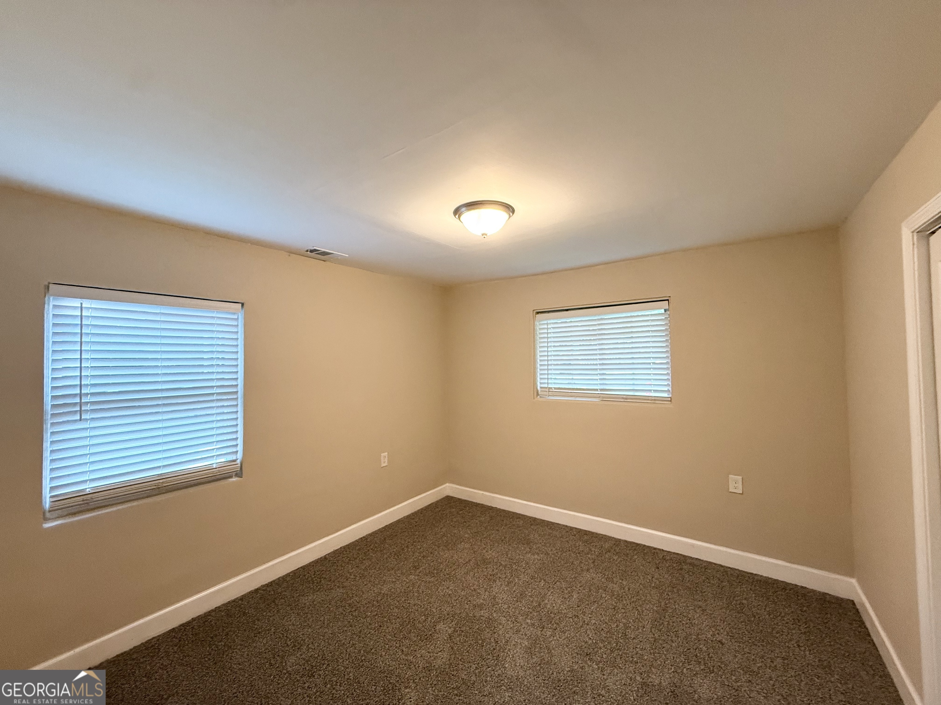 1743 Carter Circle Property Photo 6