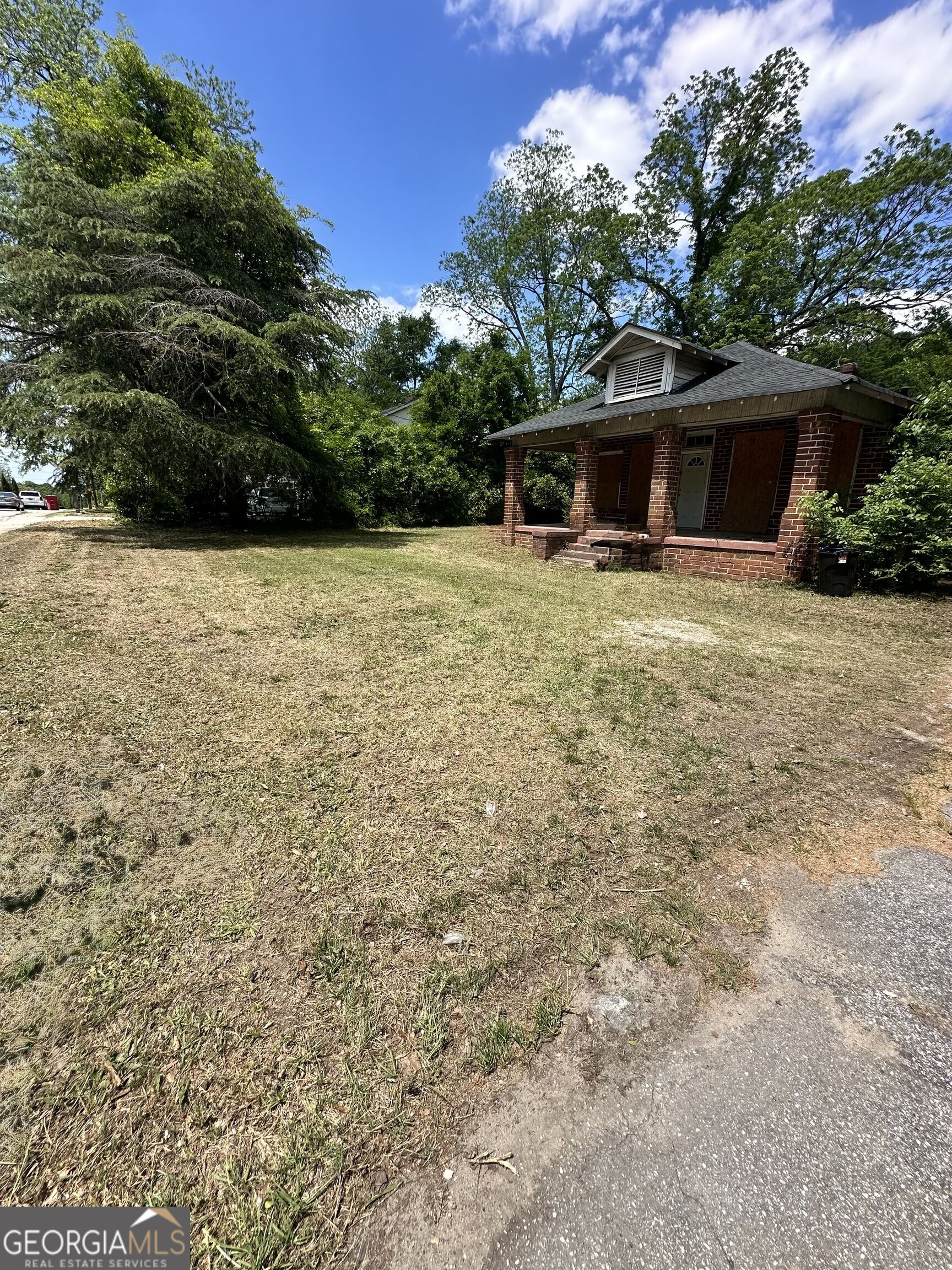 3727 Log Cabin Drive Property Photo 3