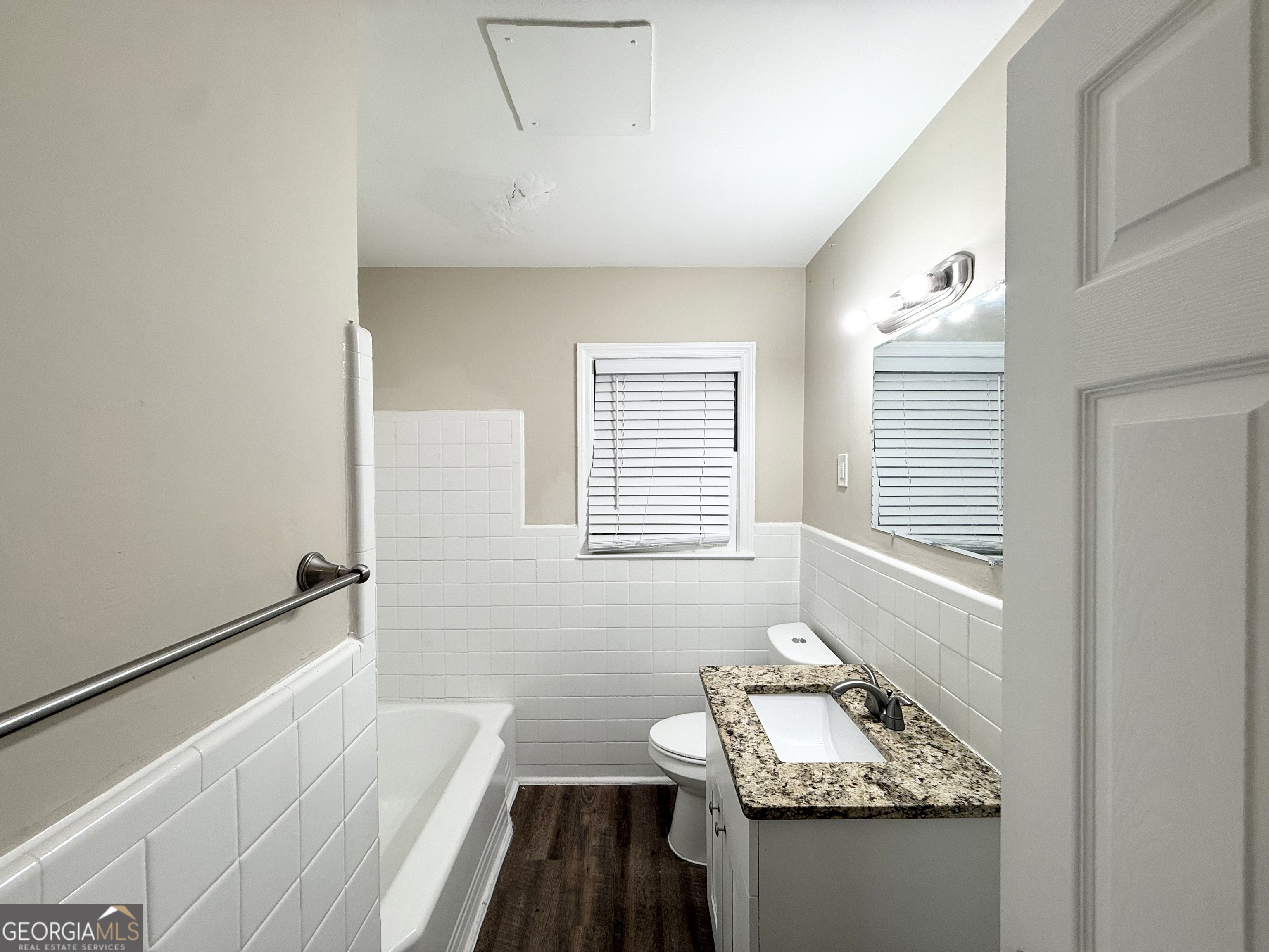2541 Headland Drive Property Photo 5