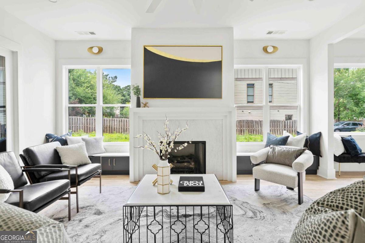31 Walthall Se Property Photo 11