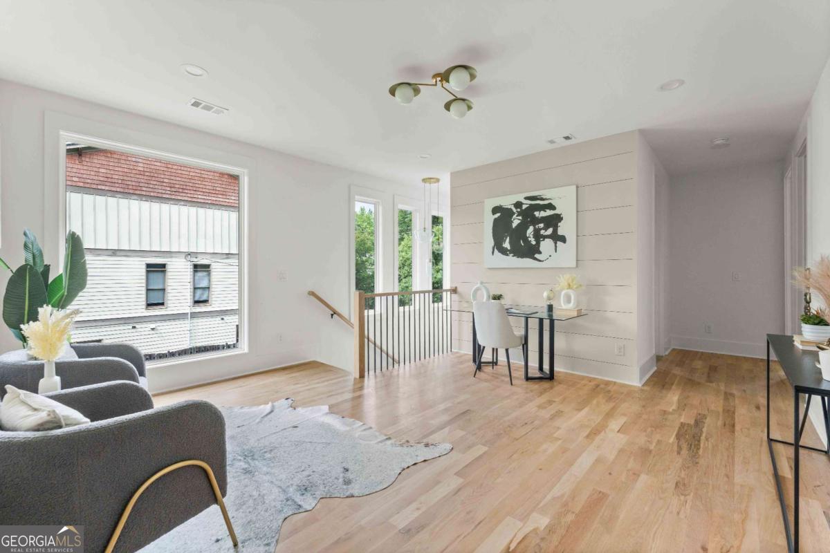 31 Walthall Se Property Photo 17