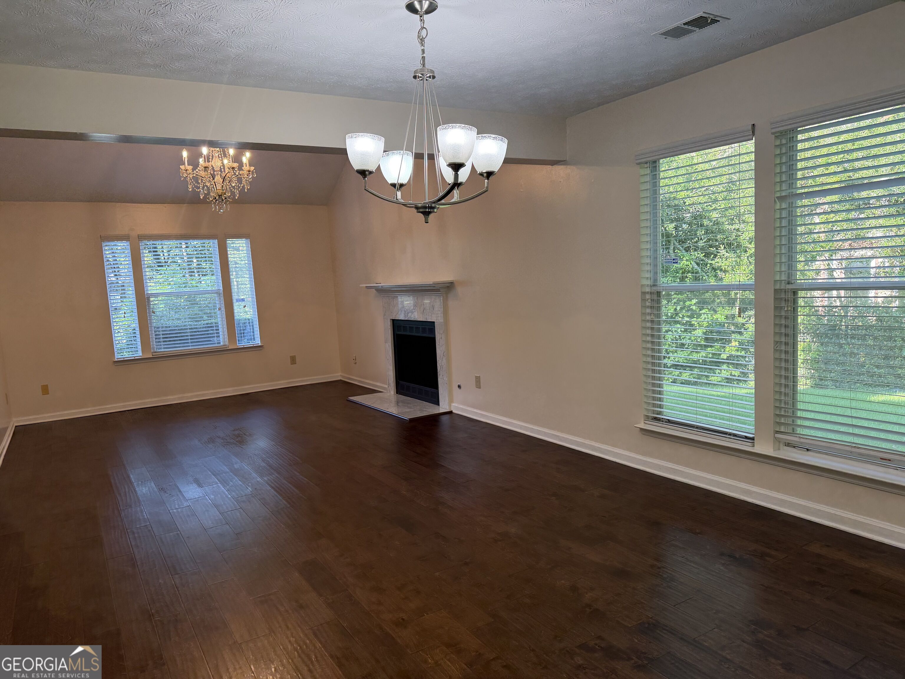 4654 Hampton Ne Property Photo 12