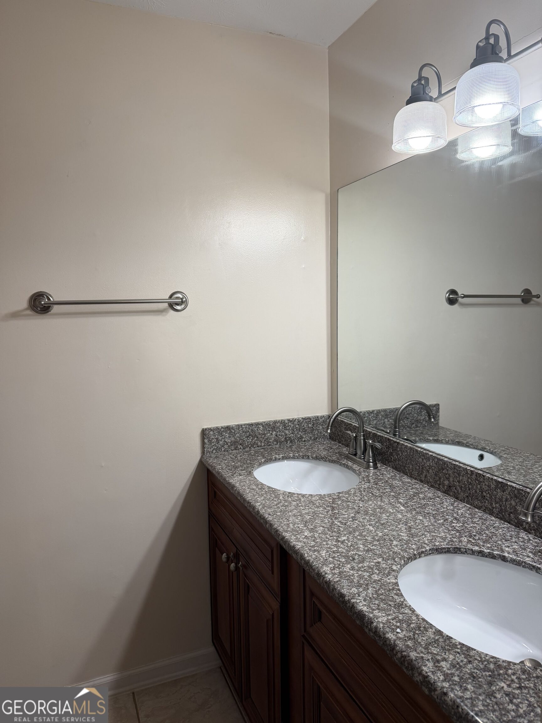 4654 Hampton Ne Property Photo 14