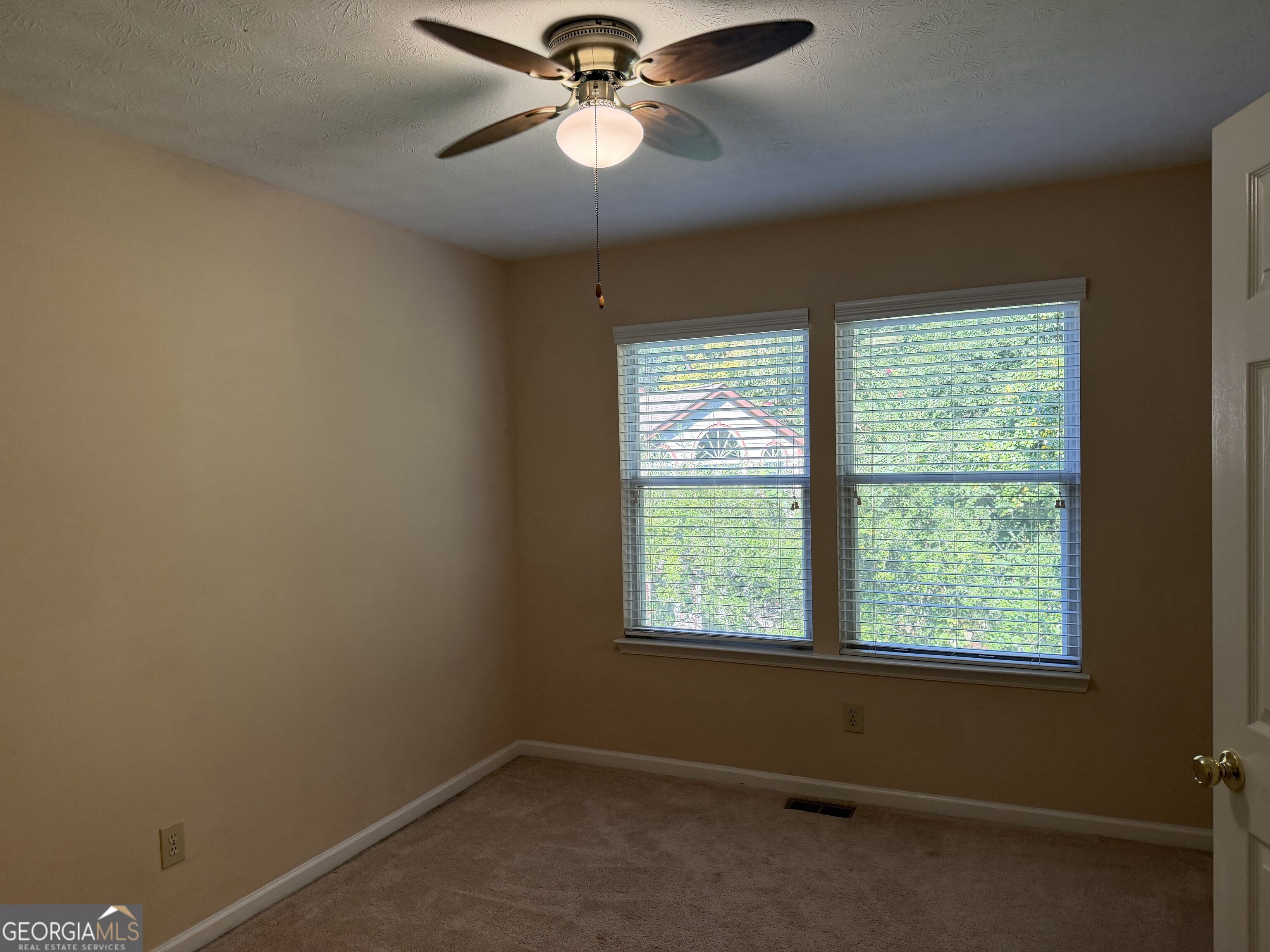 4654 Hampton Ne Property Photo 23