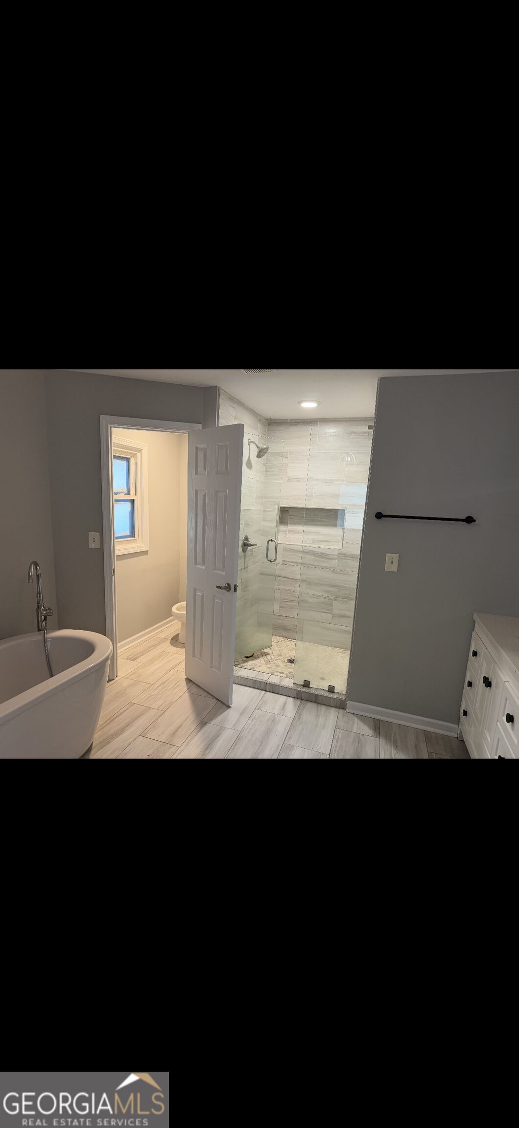 2192 Ne Dering Circle Ne Property Photo 11