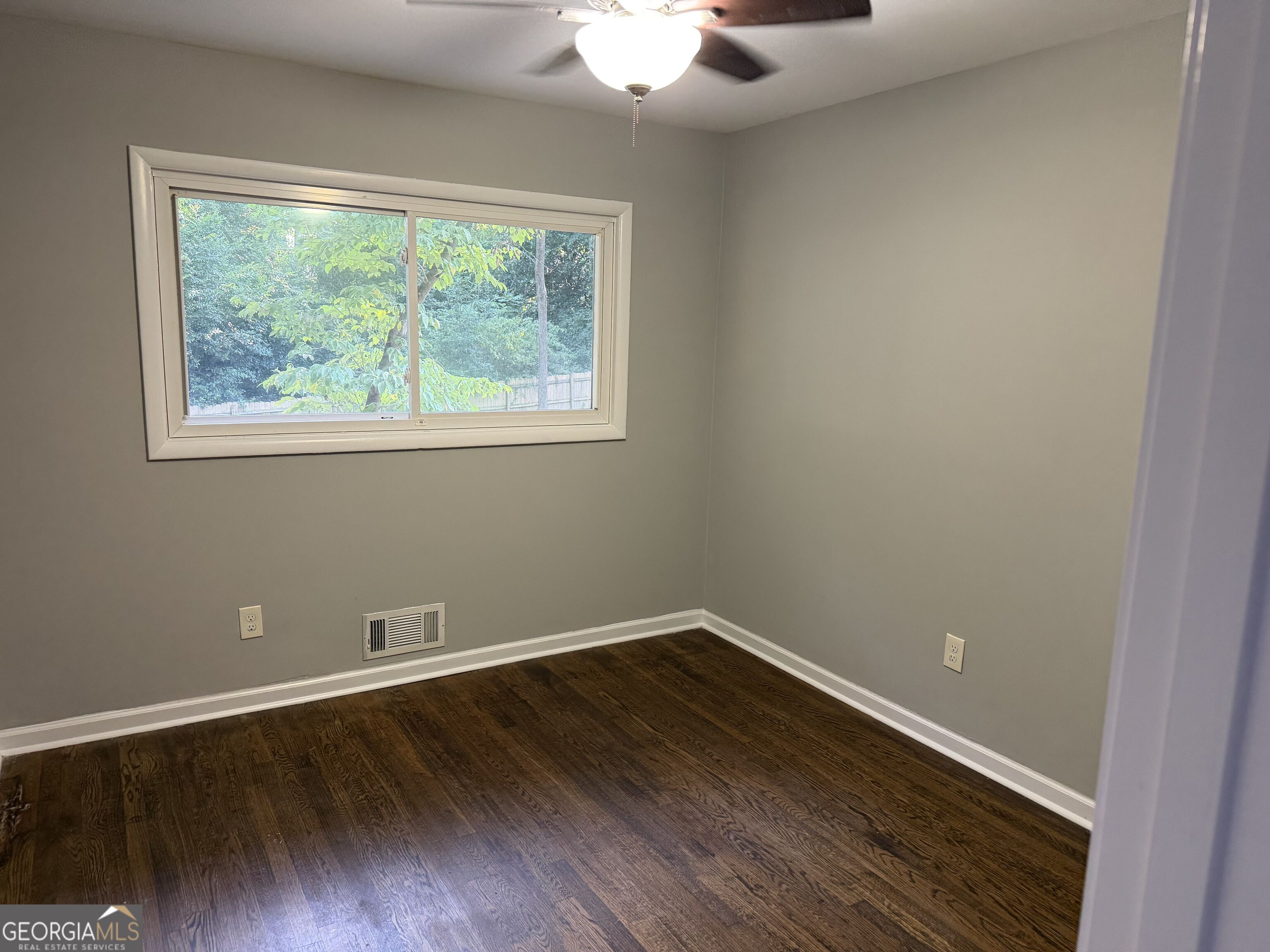2192 Ne Dering Circle Ne Property Photo 14