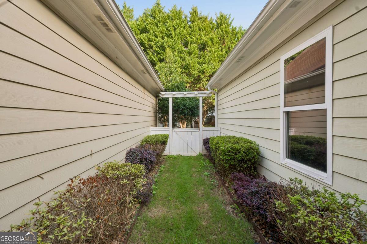 1668 Habershal Road # 28 Property Photo 23