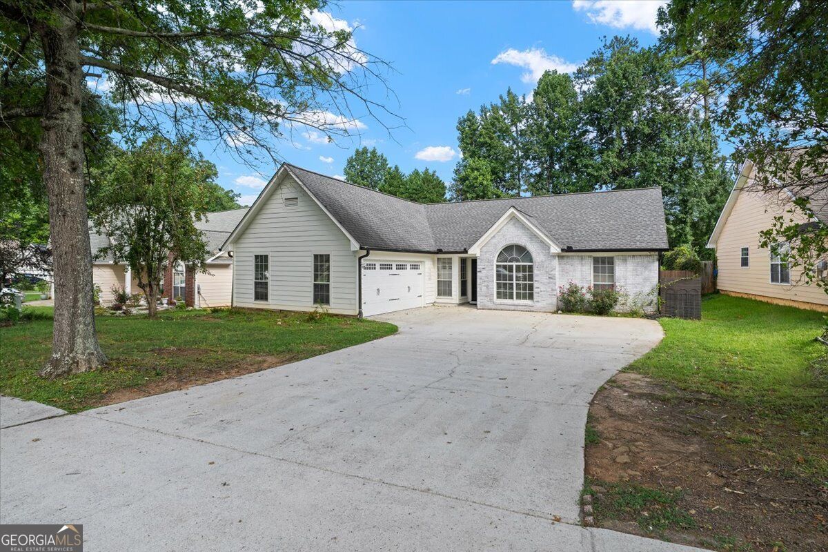 5235 Sterling Trace Court Nw Property Photo 1