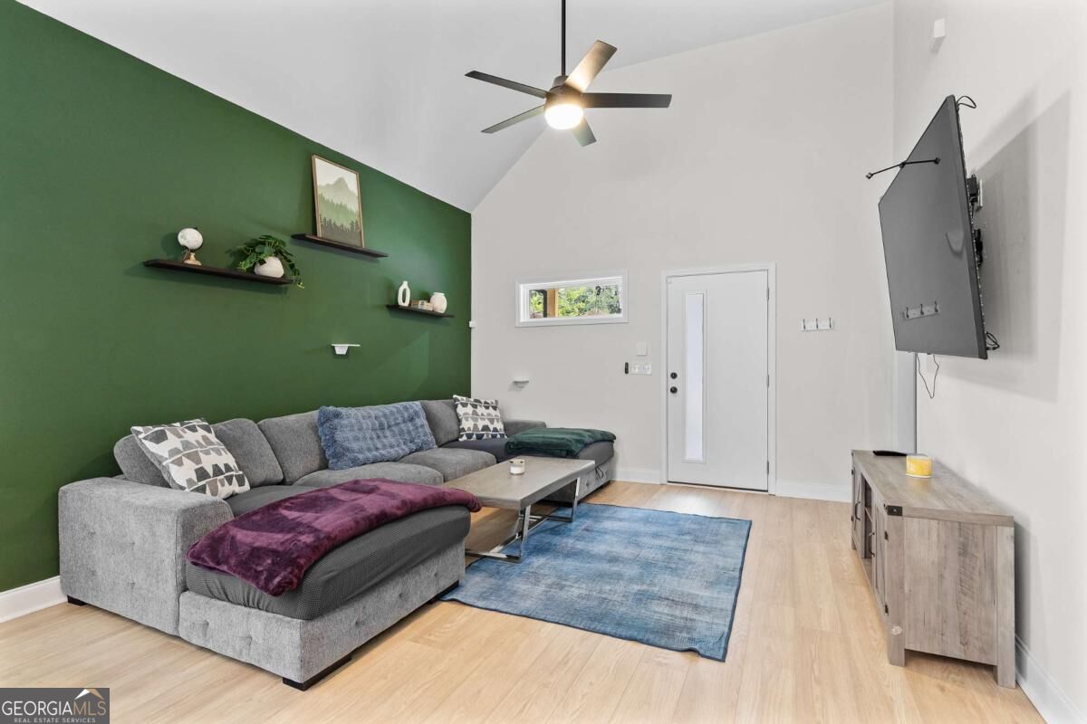 624 Robert Street Nw Property Photo 5