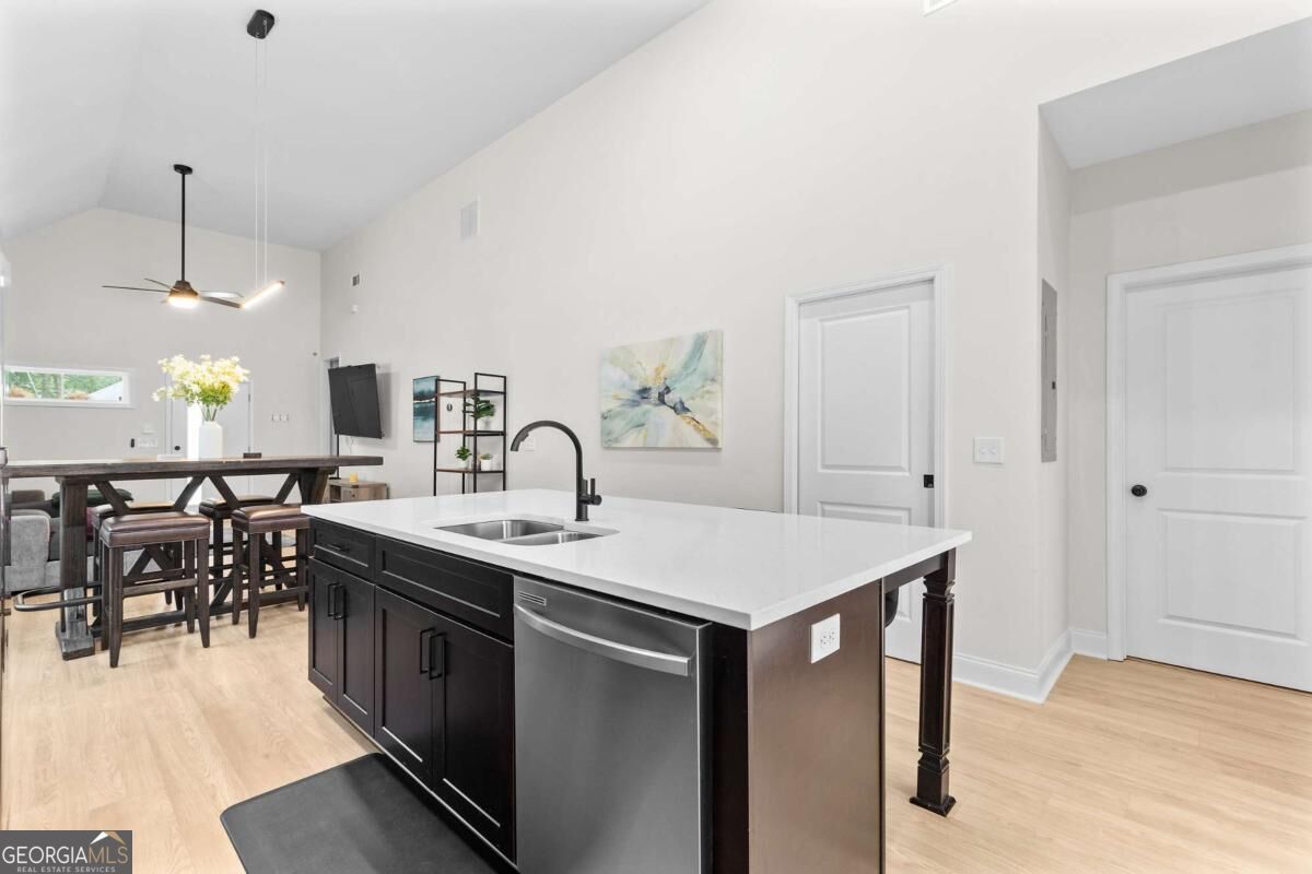 624 Robert Street Nw Property Photo 8
