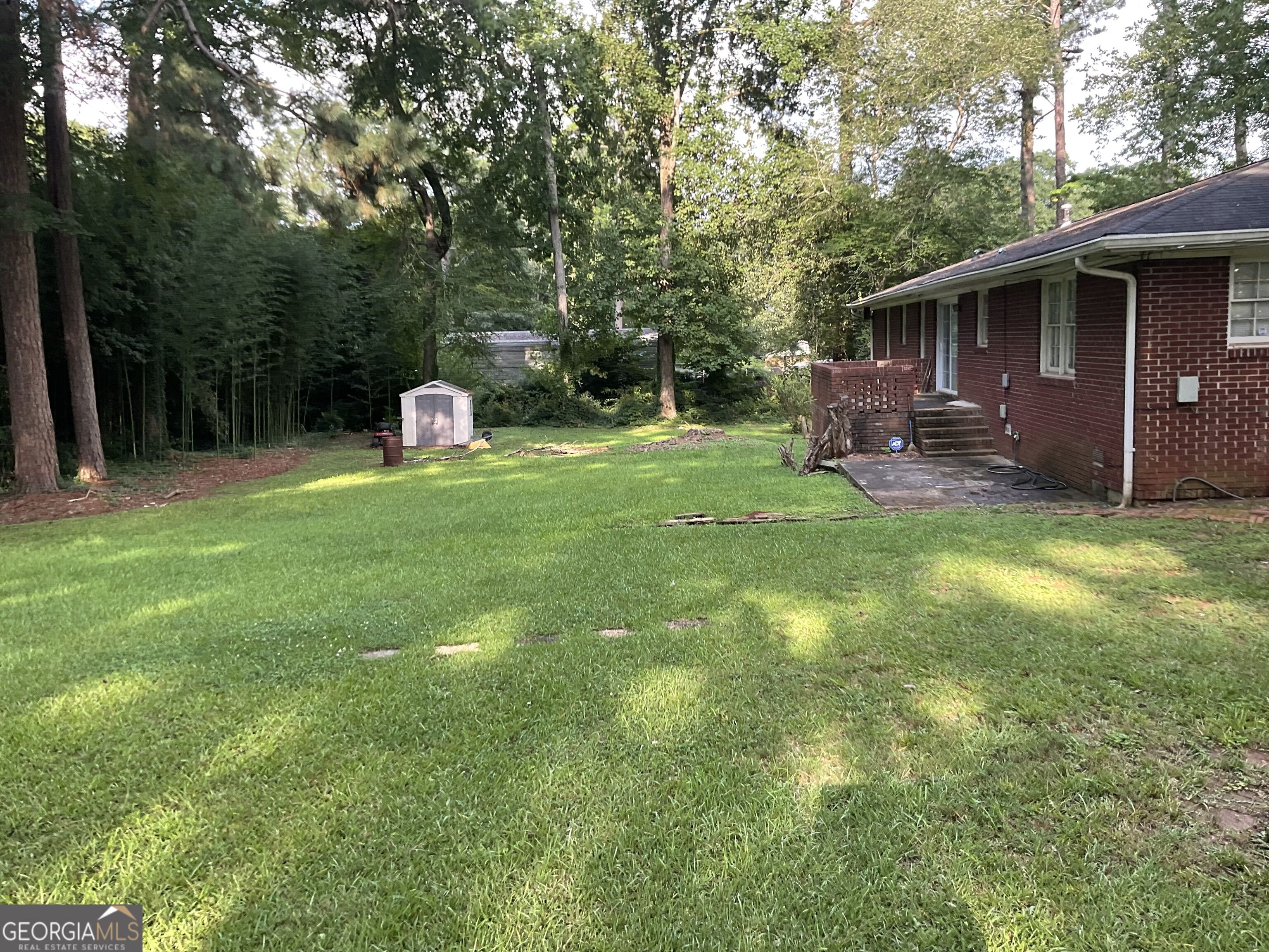 856 Virginia Court Property Photo 7