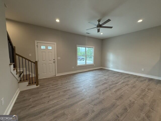 180 Lowry Street Property Photo 6