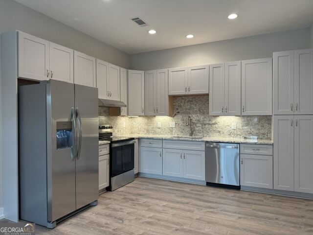 180 Lowry Street Property Photo 7