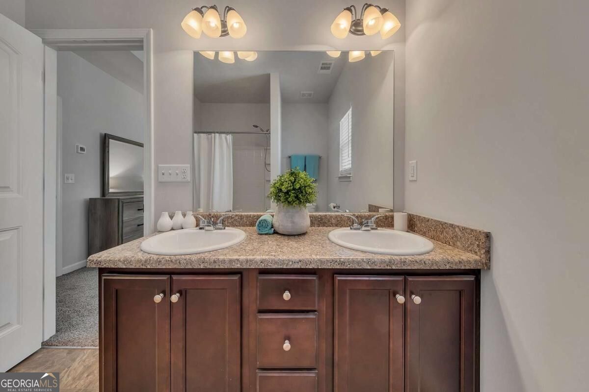 308 Valley Crossing Property Photo 22