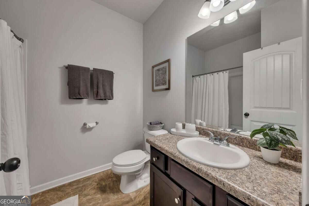 308 Valley Crossing Property Photo 24
