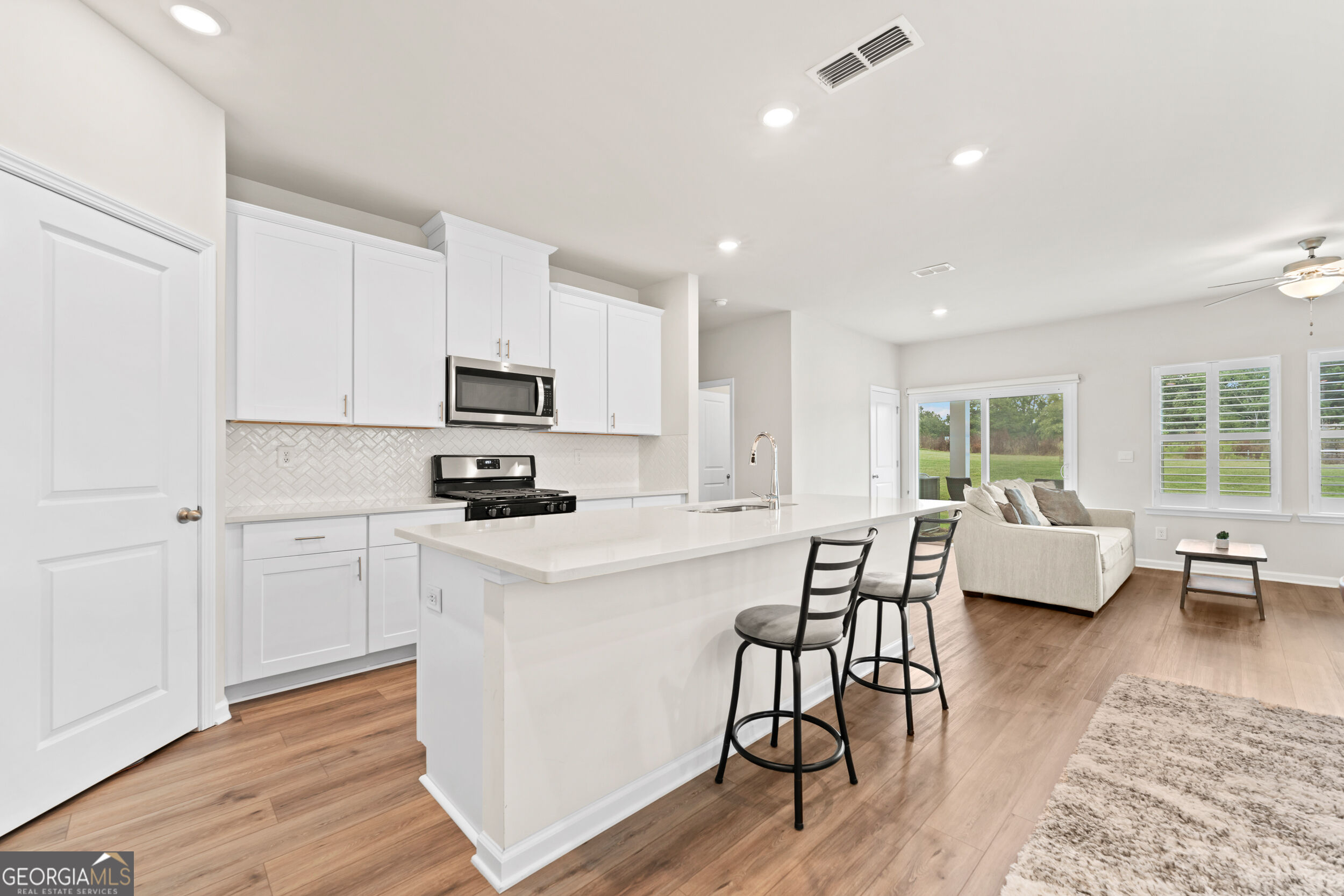 1752 Villageside Court Property Photo 4