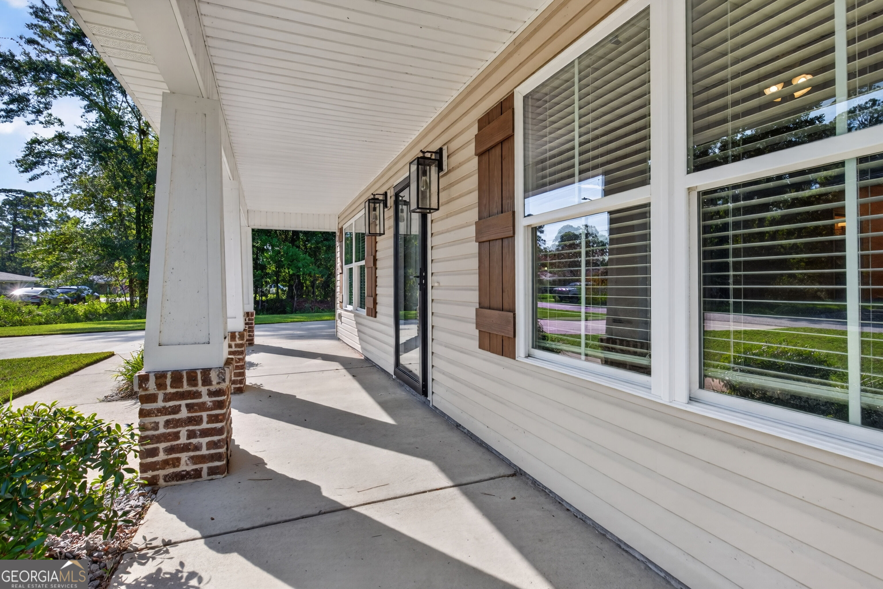 333 Dreamland Street Property Photo 6