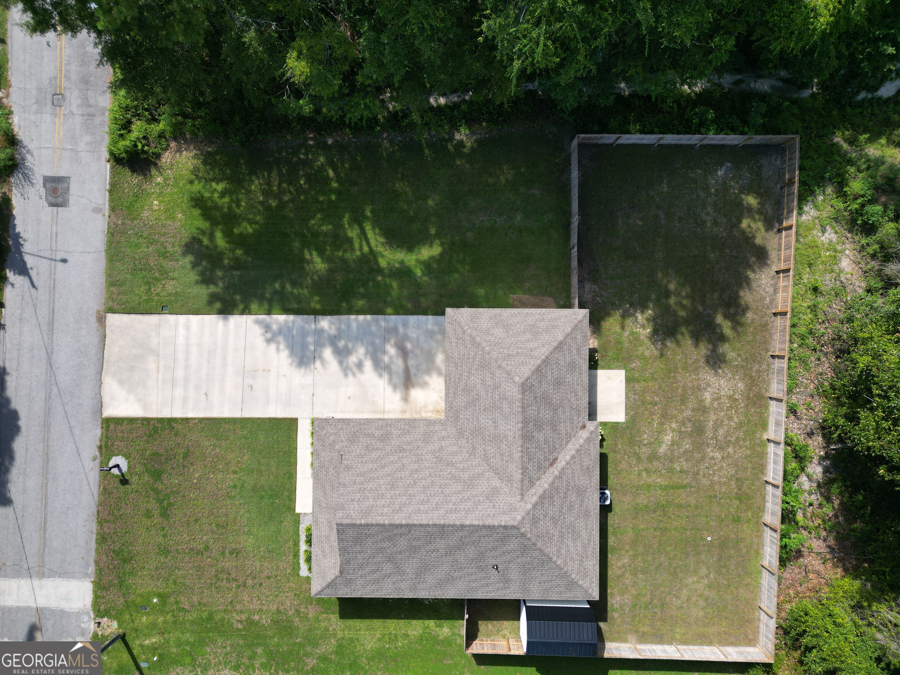 333 Dreamland Street Property Photo 29