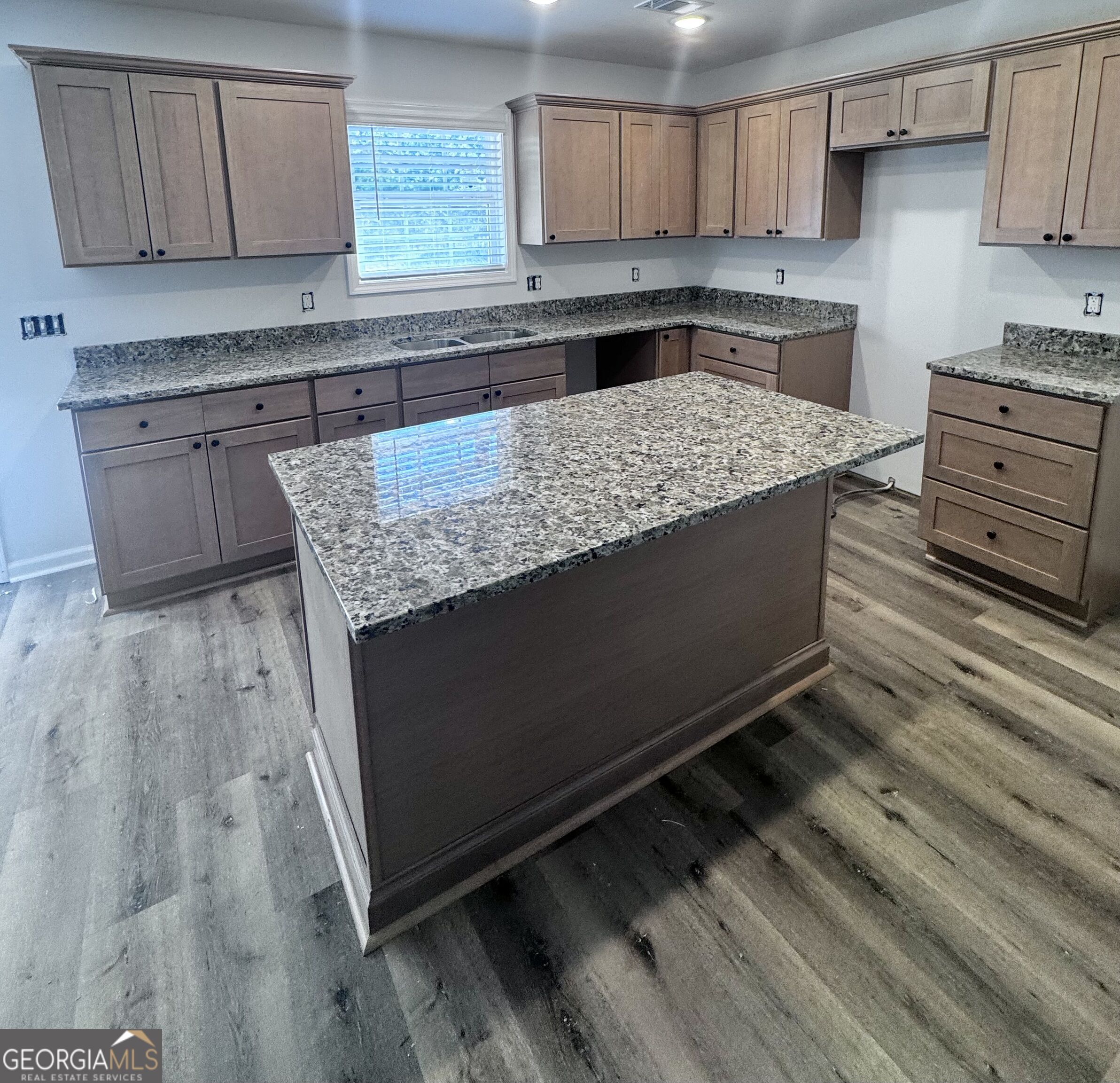 65 Crestview Lane Property Photo 2