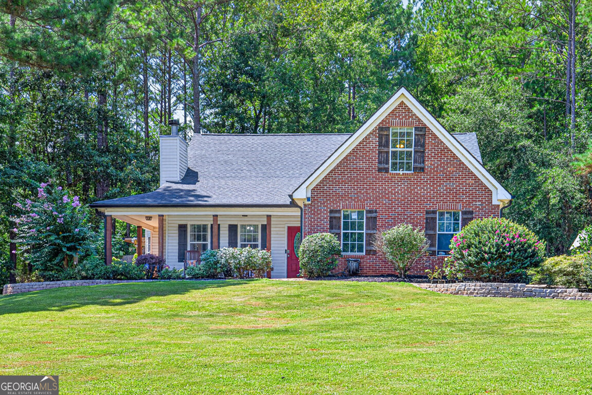 1041 Matthews Way Property Photo 3