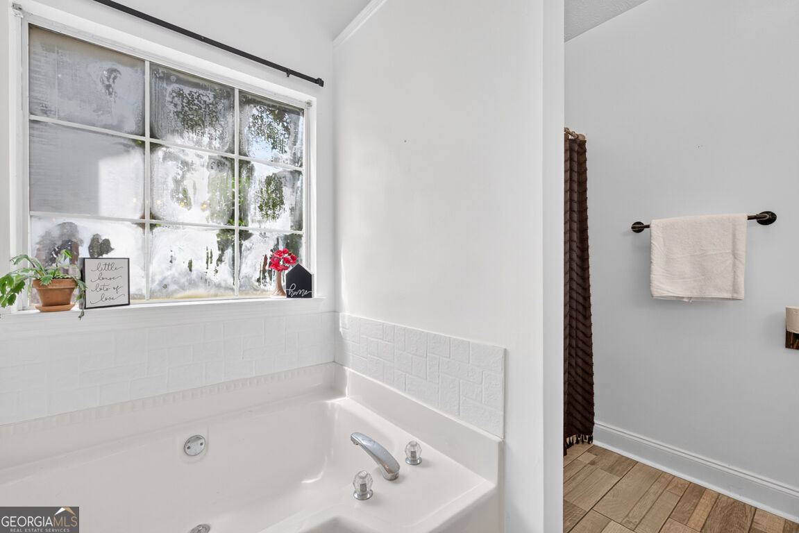 1041 Matthews Way Property Photo 33