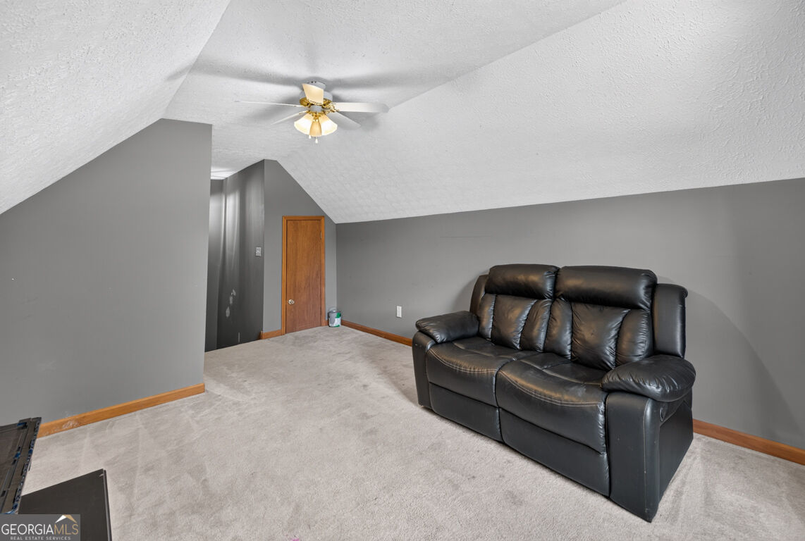 1041 Matthews Way Property Photo 43
