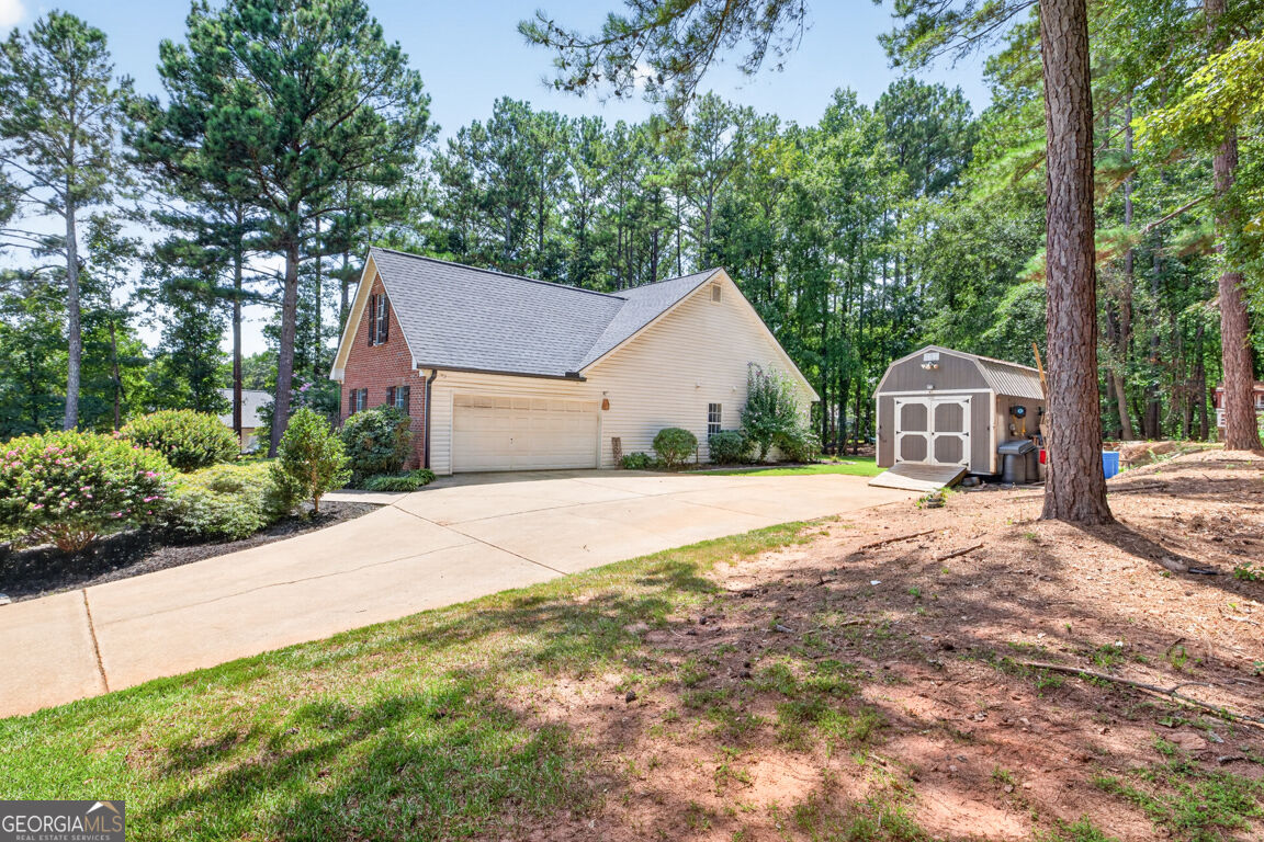 1041 Matthews Way Property Photo 69