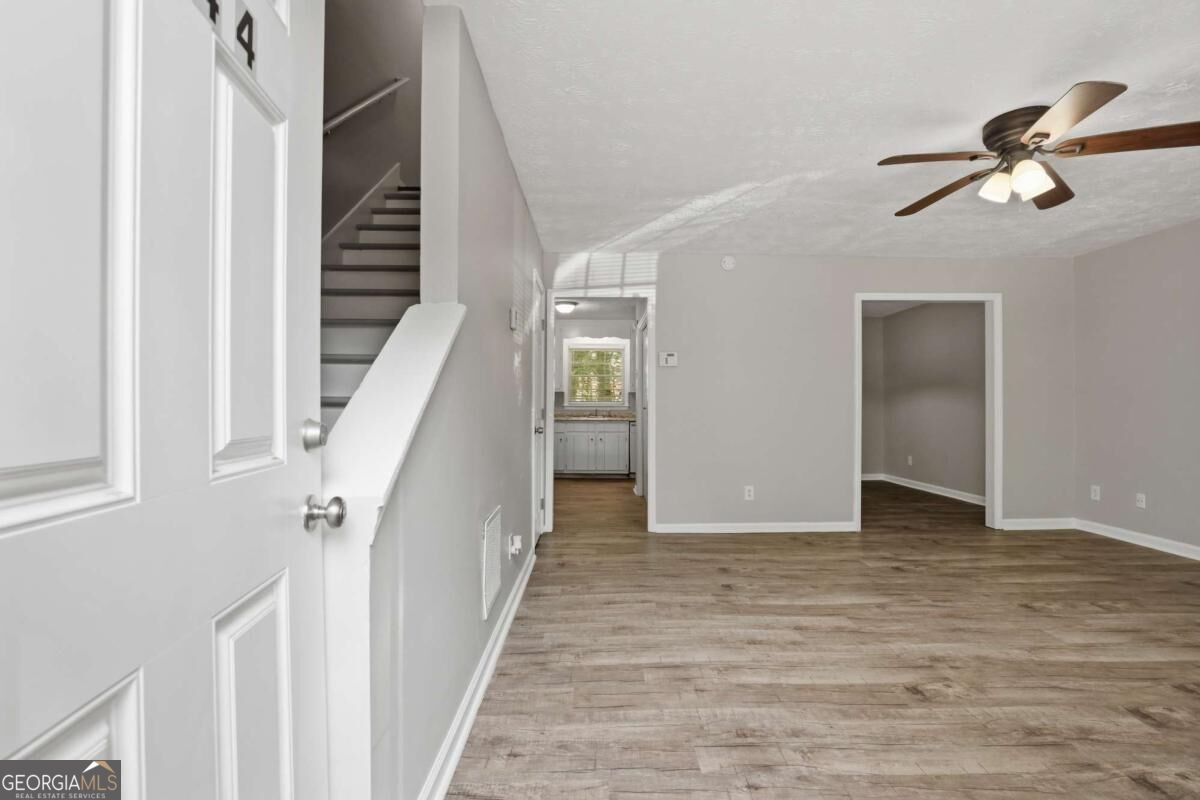 5342 Ridgemere Court Property Photo 4