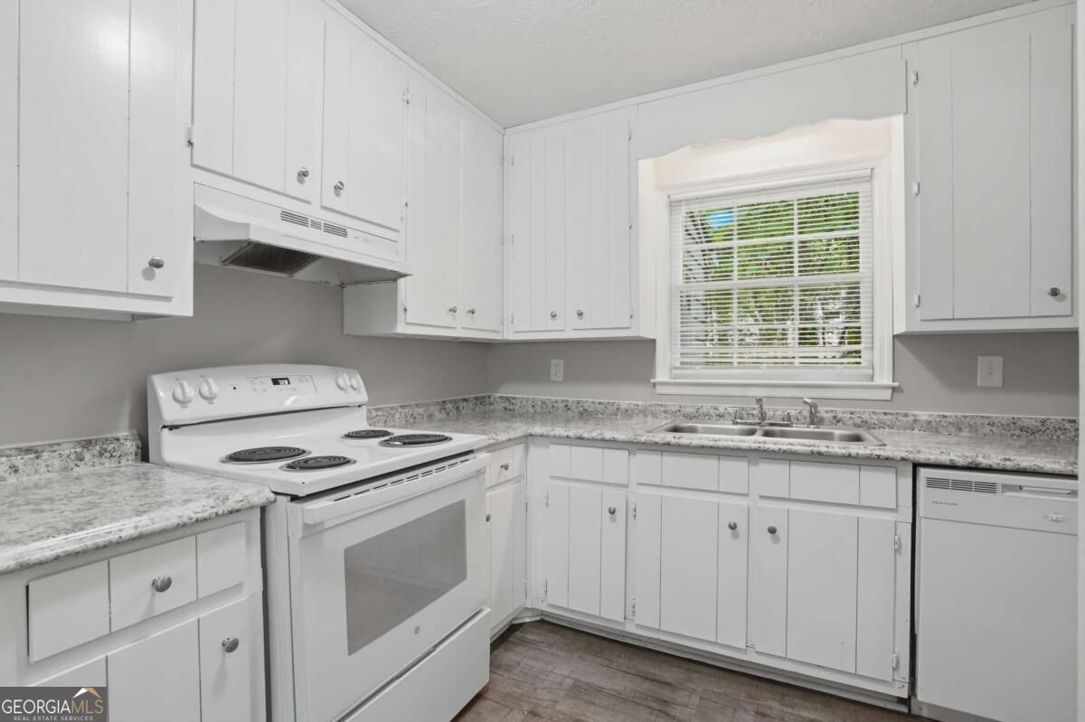 5342 Ridgemere Court Property Photo 7