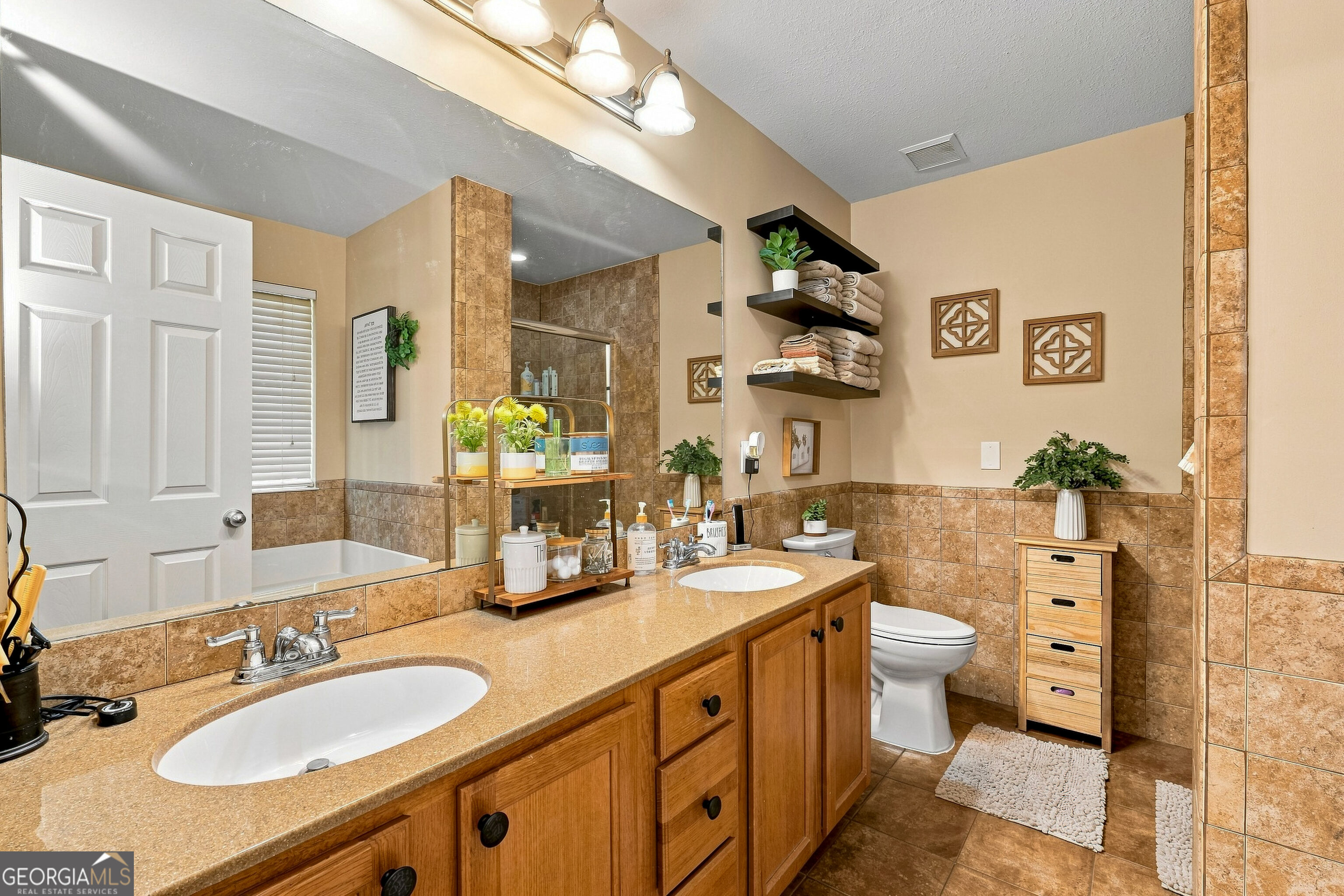 5863 Bay View Drive Property Photo 23