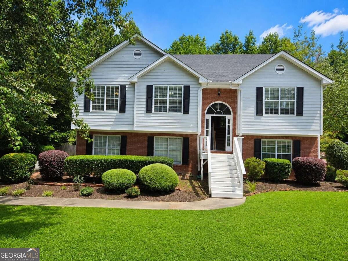 2095 Oakpointe Court Property Photo 2