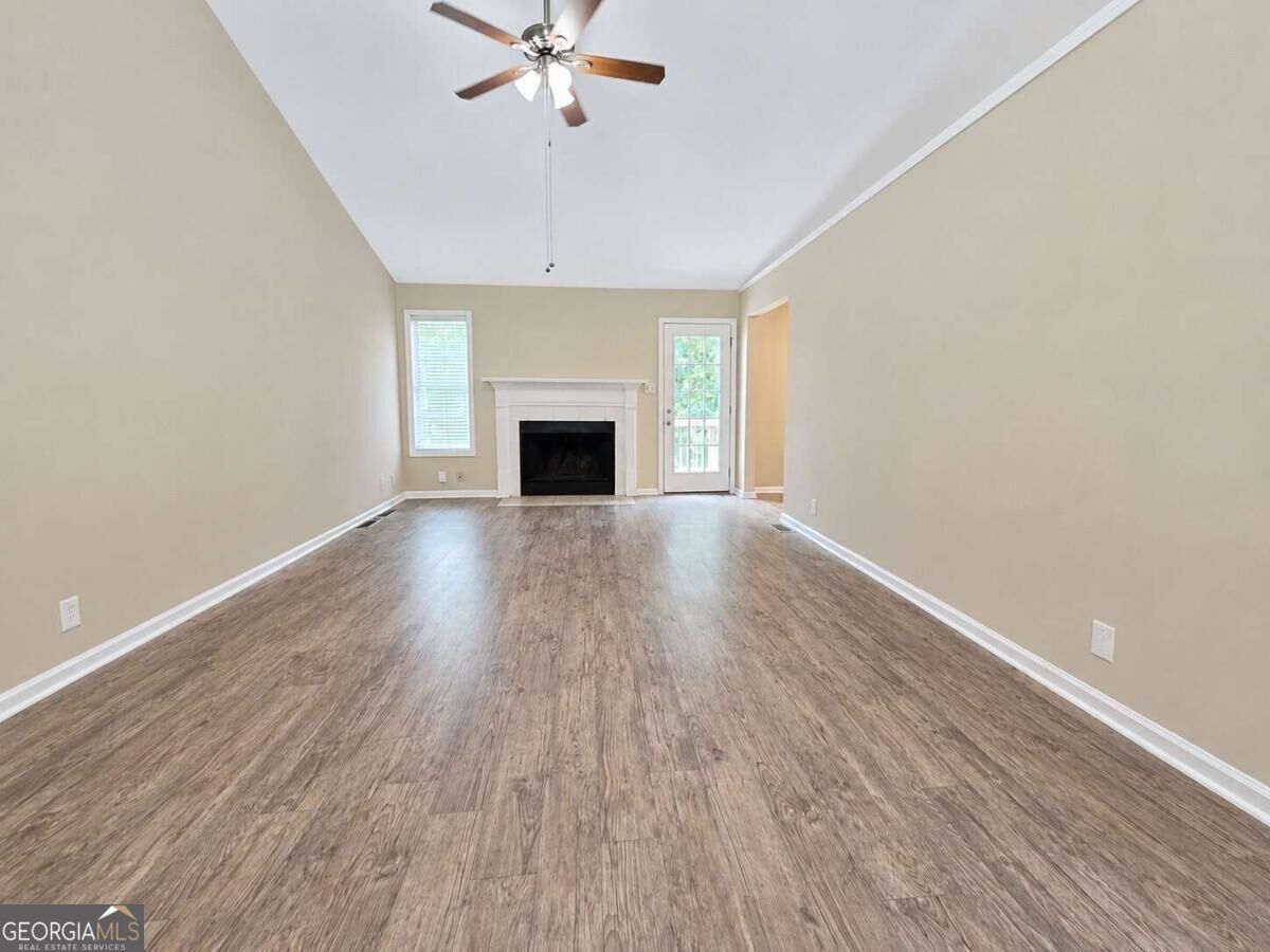 2095 Oakpointe Court Property Photo 7