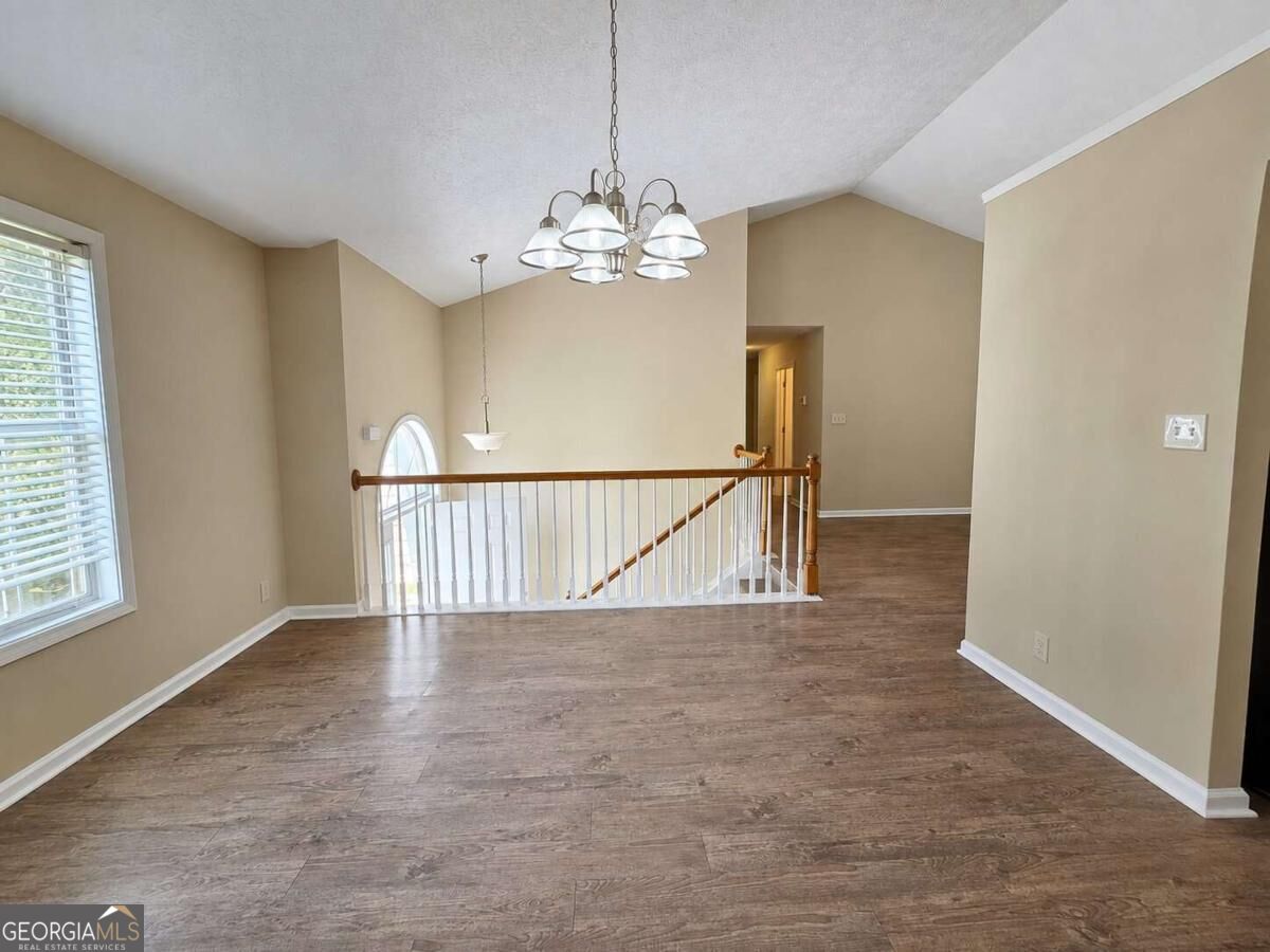 2095 Oakpointe Court Property Photo 8
