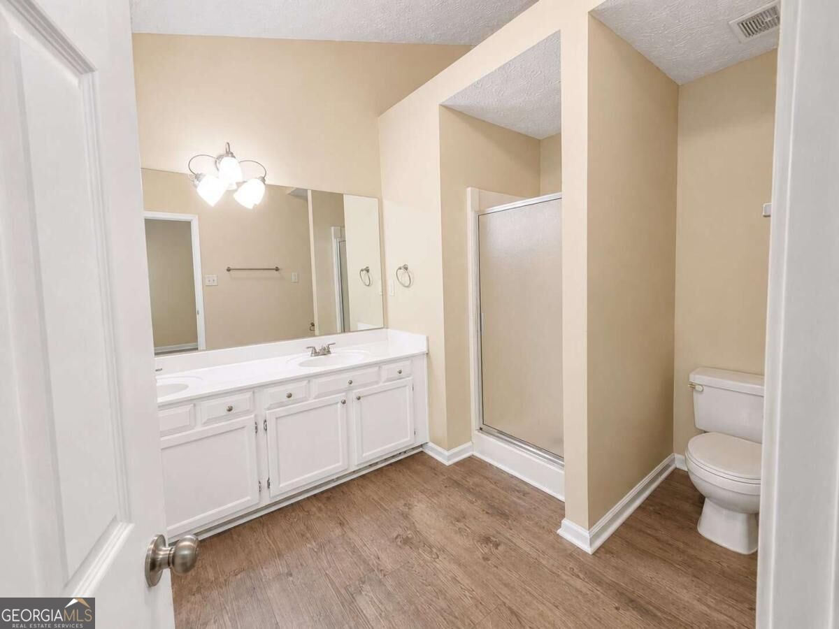 2095 Oakpointe Court Property Photo 15