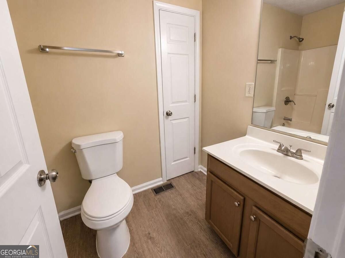 2095 Oakpointe Court Property Photo 22