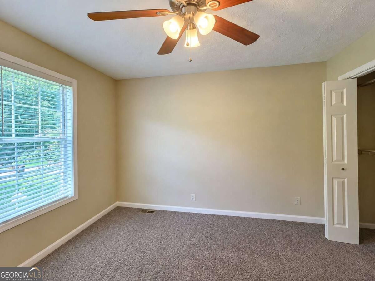 2095 Oakpointe Court Property Photo 25