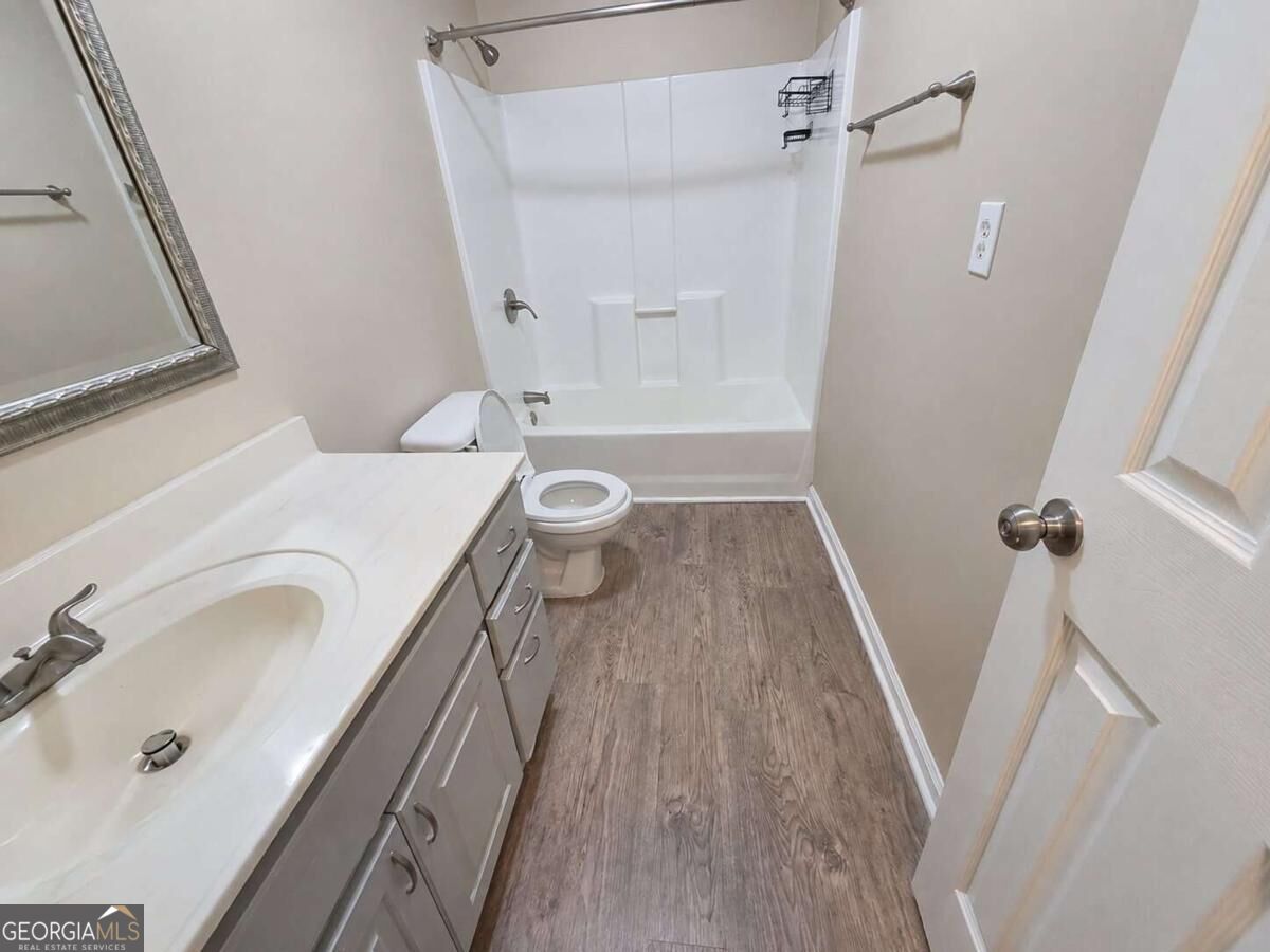 2095 Oakpointe Court Property Photo 28