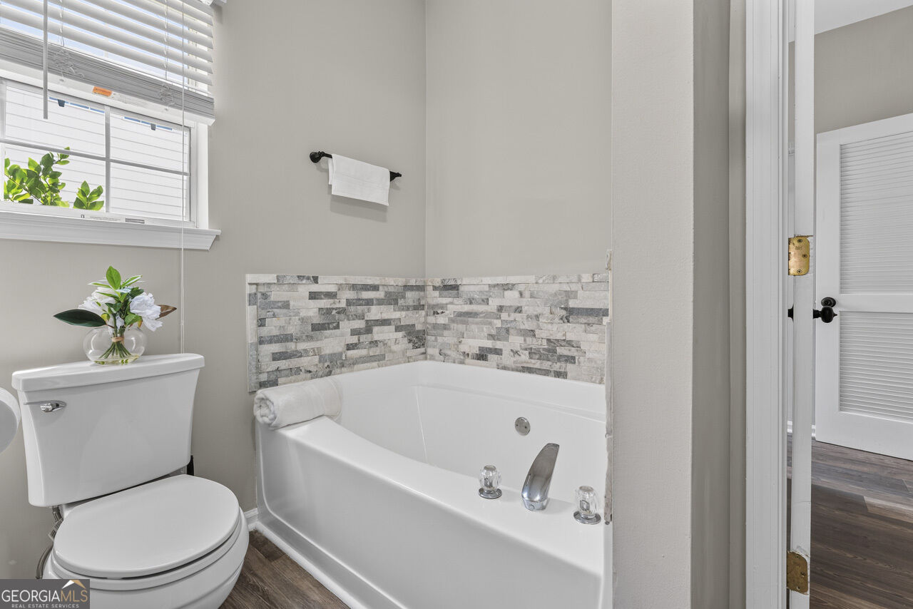 611 Brookwater Drive Property Photo 28