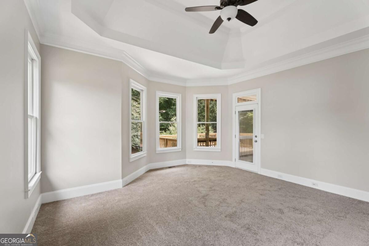 221 Falling Water Way Property Photo 19