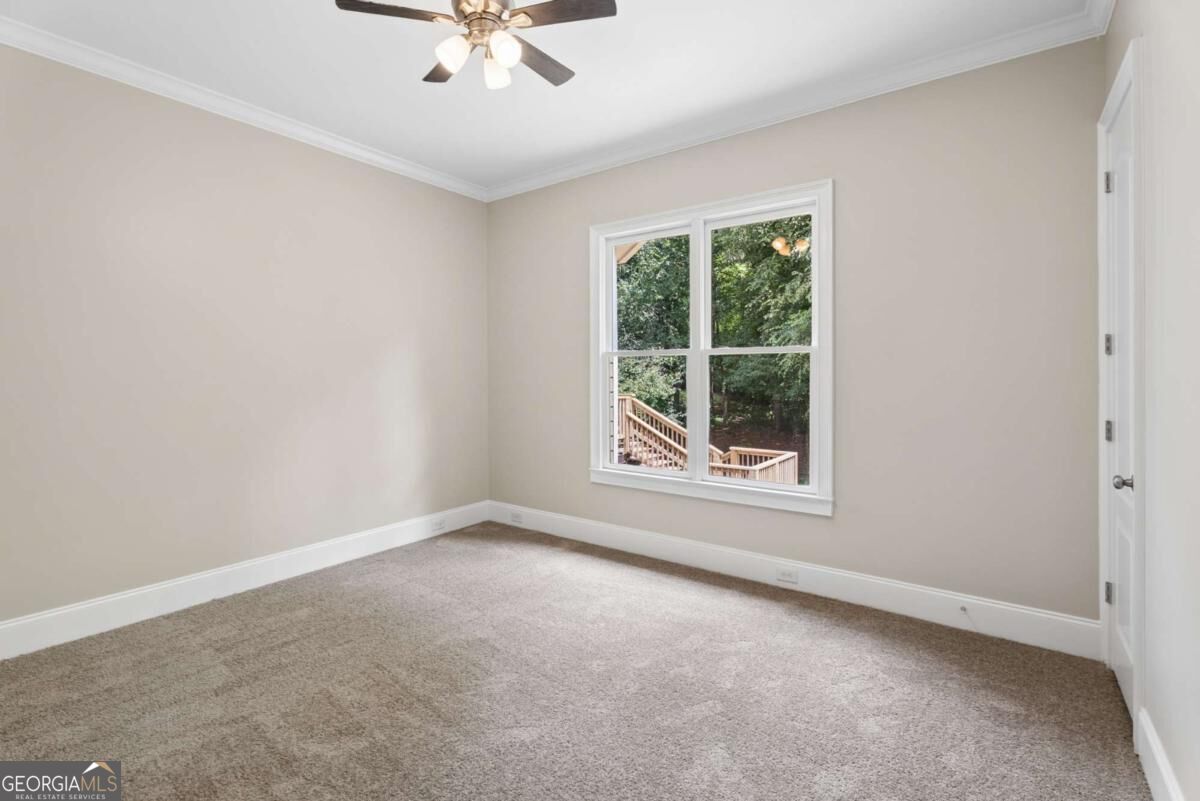 221 Falling Water Way Property Photo 29