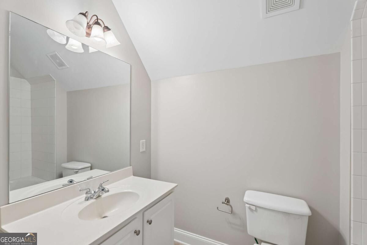 221 Falling Water Way Property Photo 34
