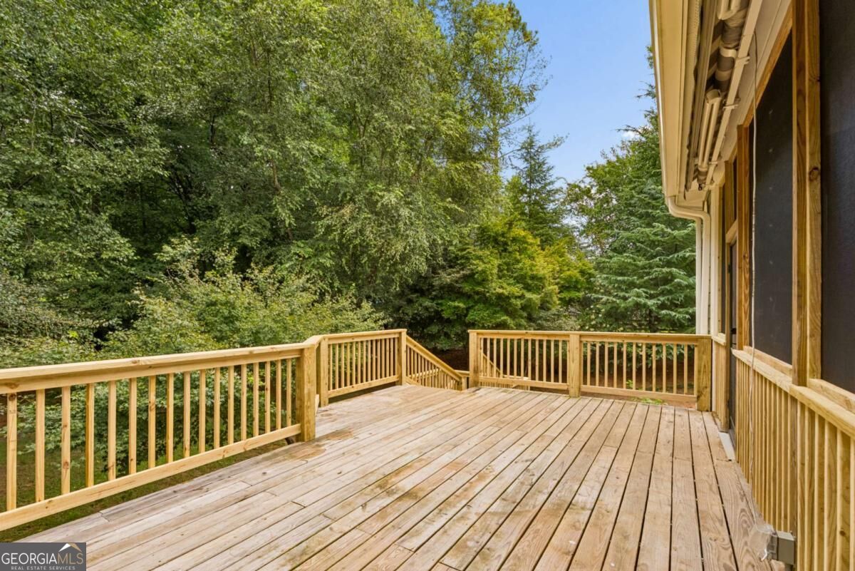 221 Falling Water Way Property Photo 43