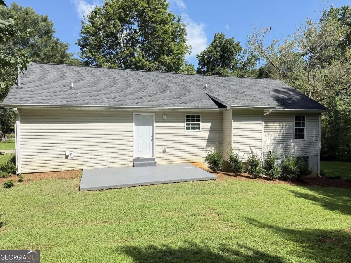 4411 Whitmire Circle Property Photo 3