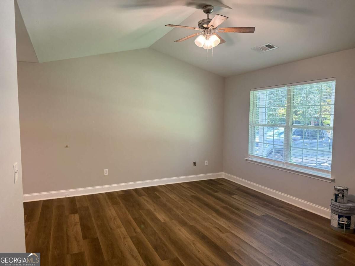 4411 Whitmire Circle Property Photo 8