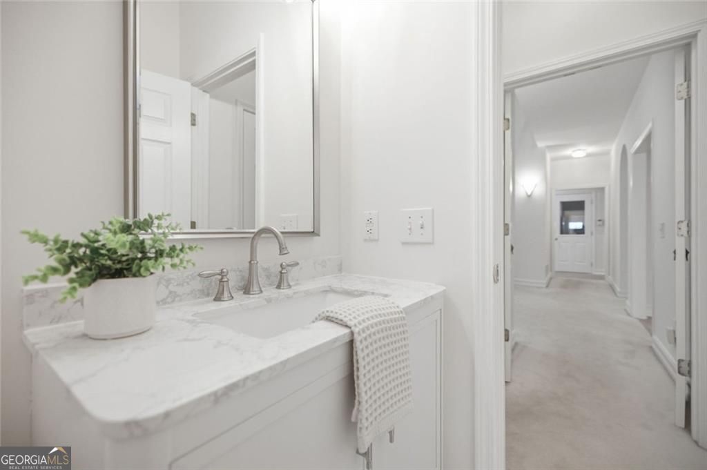 865 Dockbridge Way Property Photo 10