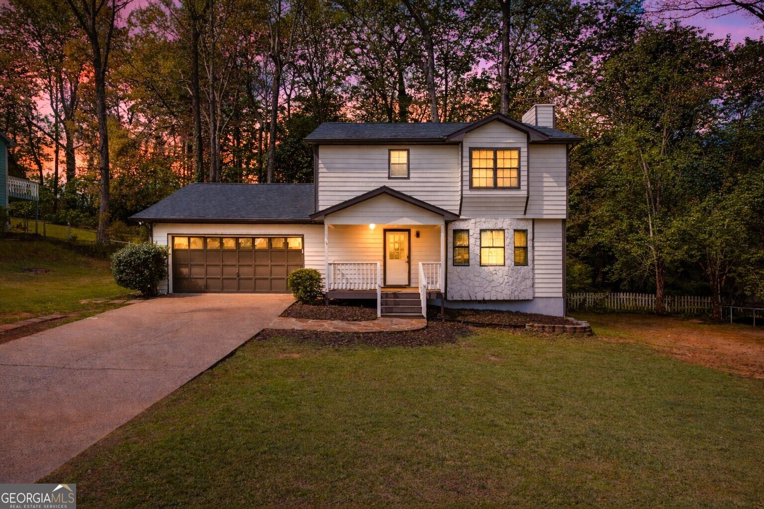 976 Walnut Drive Property Photo 1