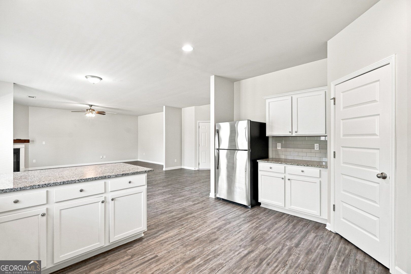 620 Emporia Loop Property Photo 10
