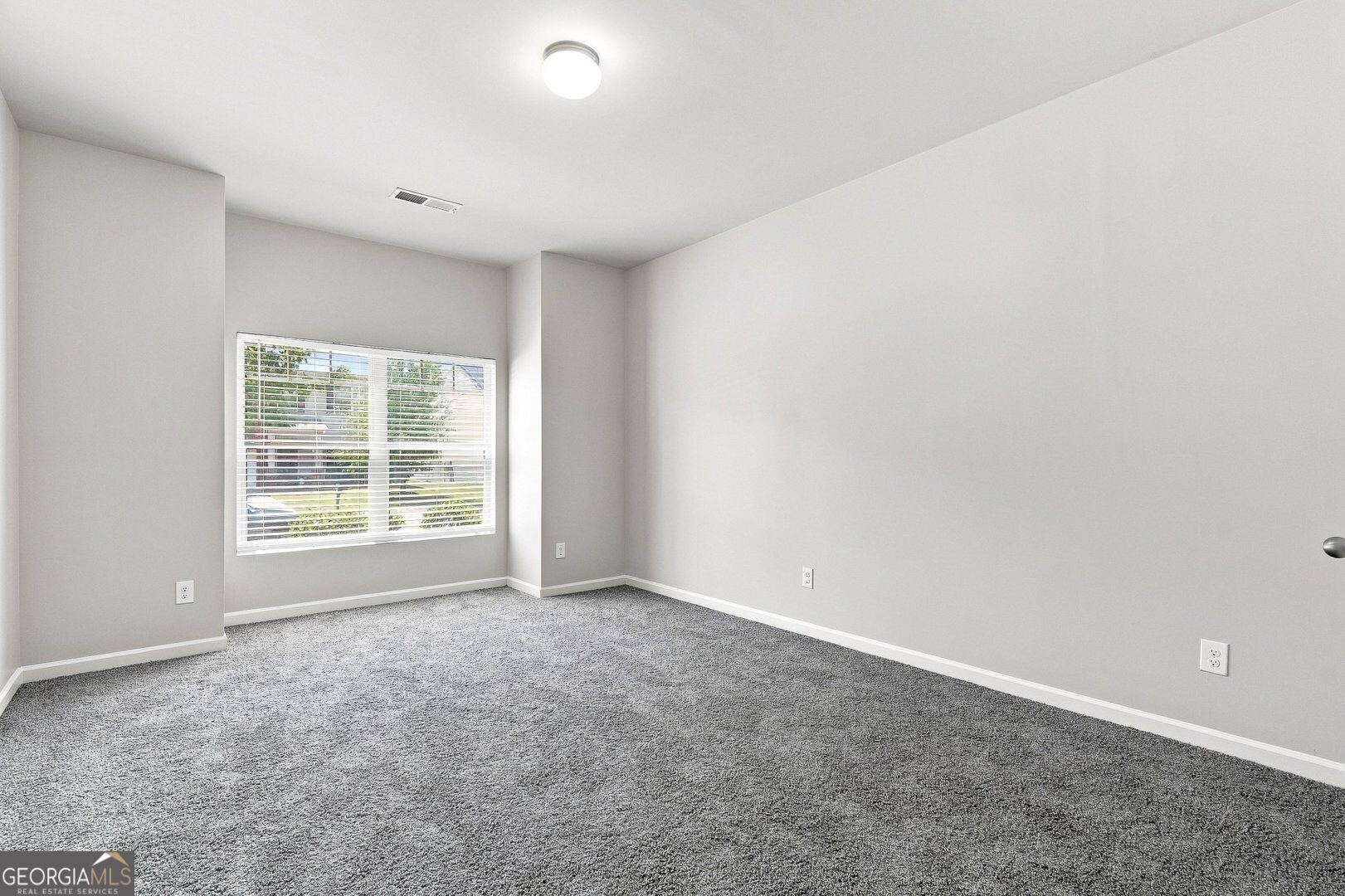 620 Emporia Loop Property Photo 19