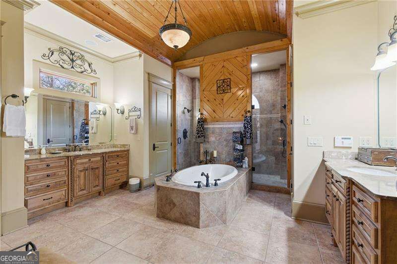6427 Point Twenty Two Property Photo 38